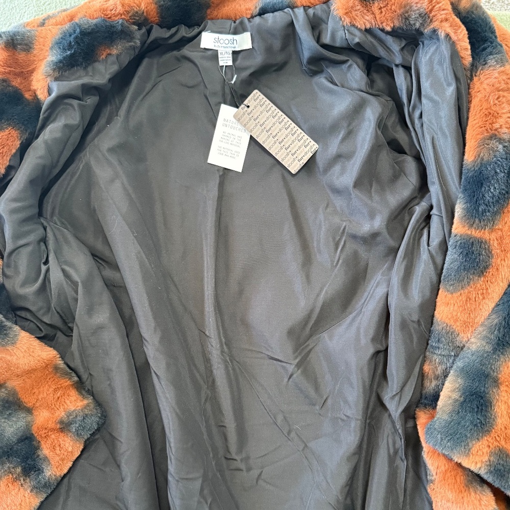 Stoosh Cowhide Print Faux Fur Coat Size XL - Picture 8 of 13